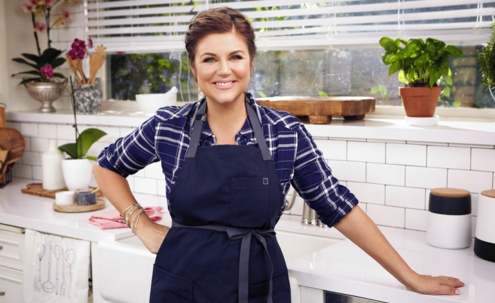 Tiffani Thiessen hosts "Dinner at Tiffani's" on the Cooking Channel.| FOOD NETWORK